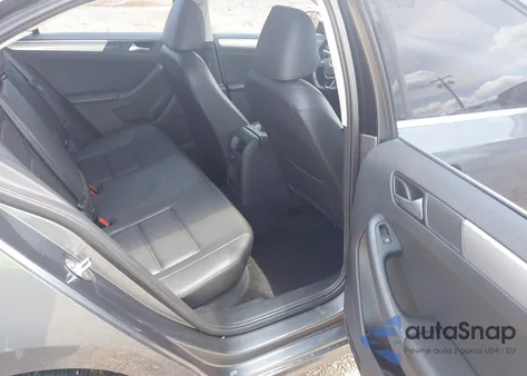 2017 Volkswagen Jetta 1.4T Se из США, поврежденный, VIN 3VWDB7AJ1HM336550